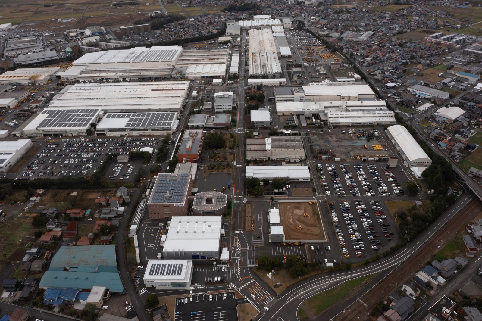 粟津工場の全景